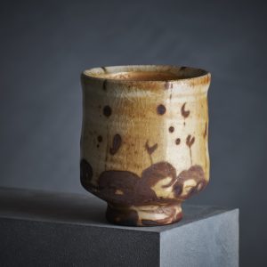 Yunomi with bulrush motif